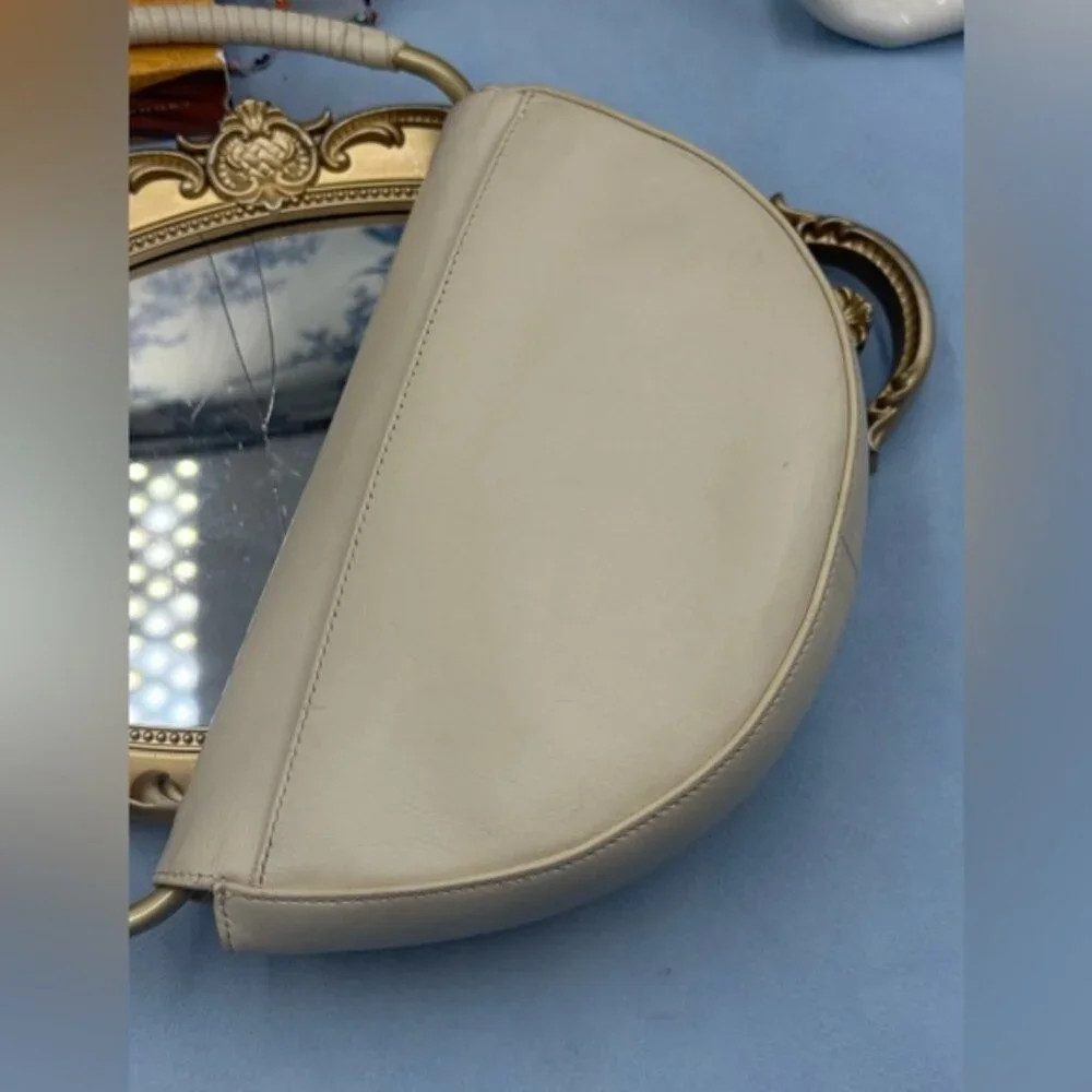 🆕 CULT GAIA 🧿 NWOT Ryka Sculptural Shoulder Bag, Off White Leather
